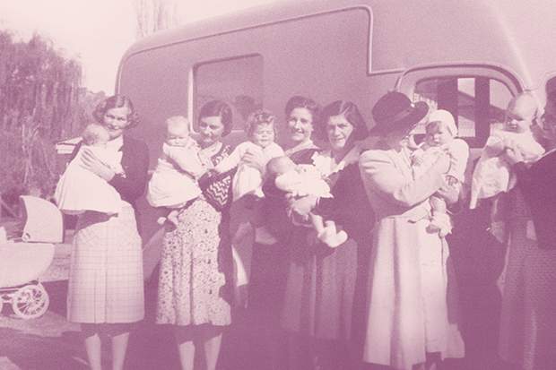 Department of Health Infant Welfare Van and a group of mothers and infants at Bethanga circa 1940s. Courtesy of the Public Record Office Victoria.